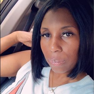 Meet your Posher, Shana